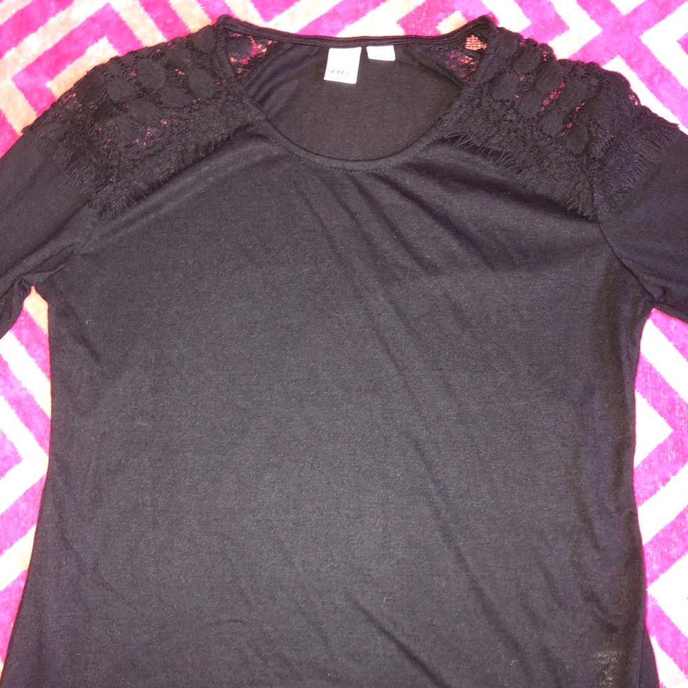 Black shirt